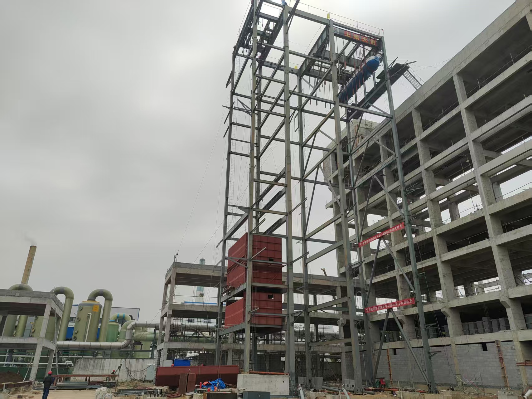 20250327-漯河项目锅炉汽包吊装就位